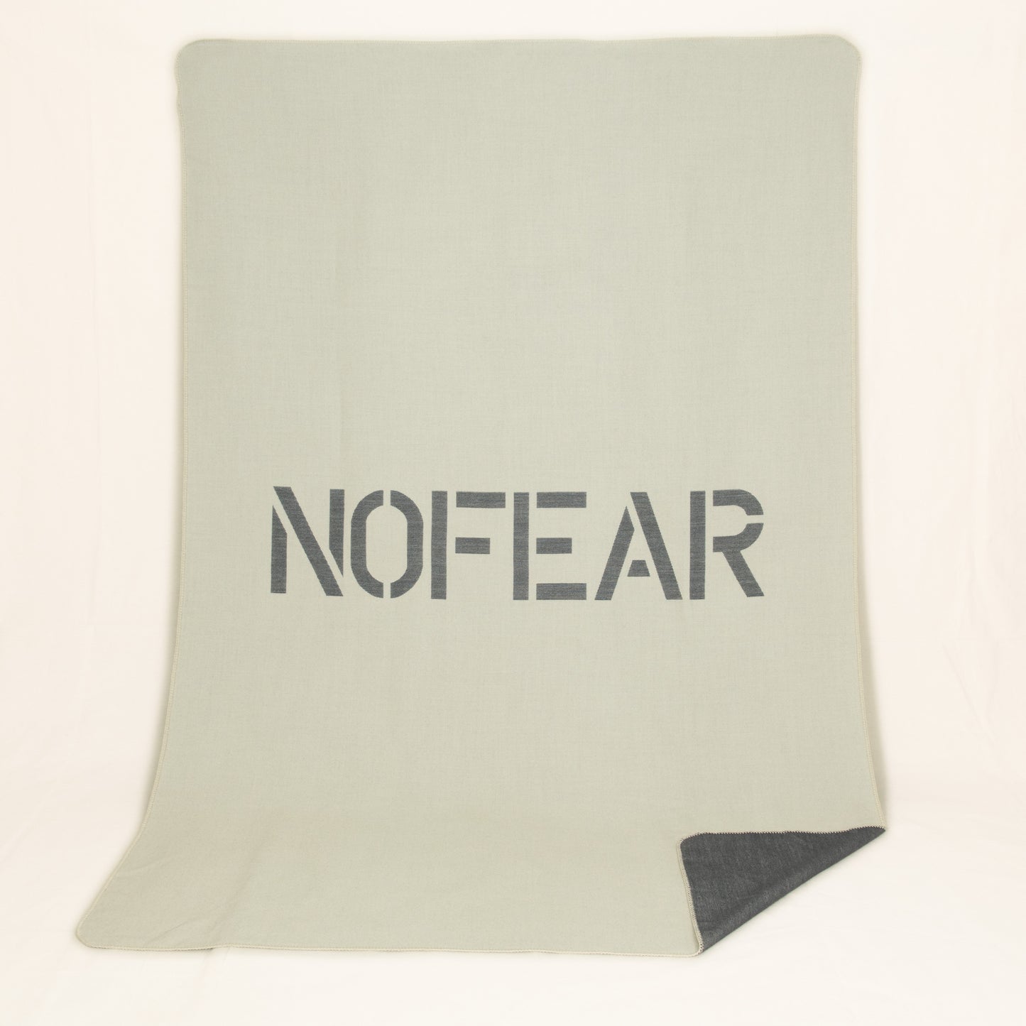Wolldecke / Throw: NOFEAR Anthrazit/Leinen