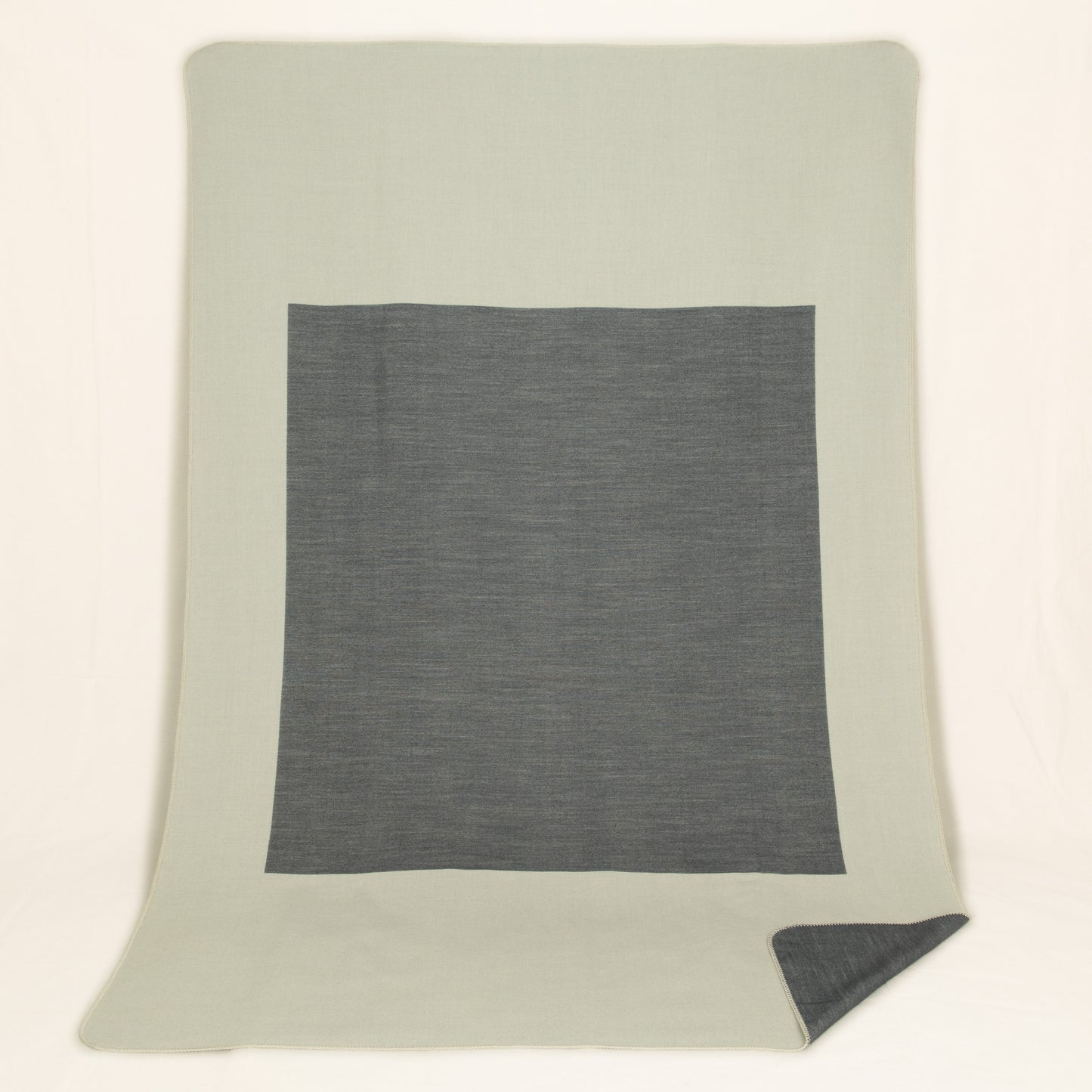 Throw/Wolldecke: SQUARE Anthrazit/Leinen