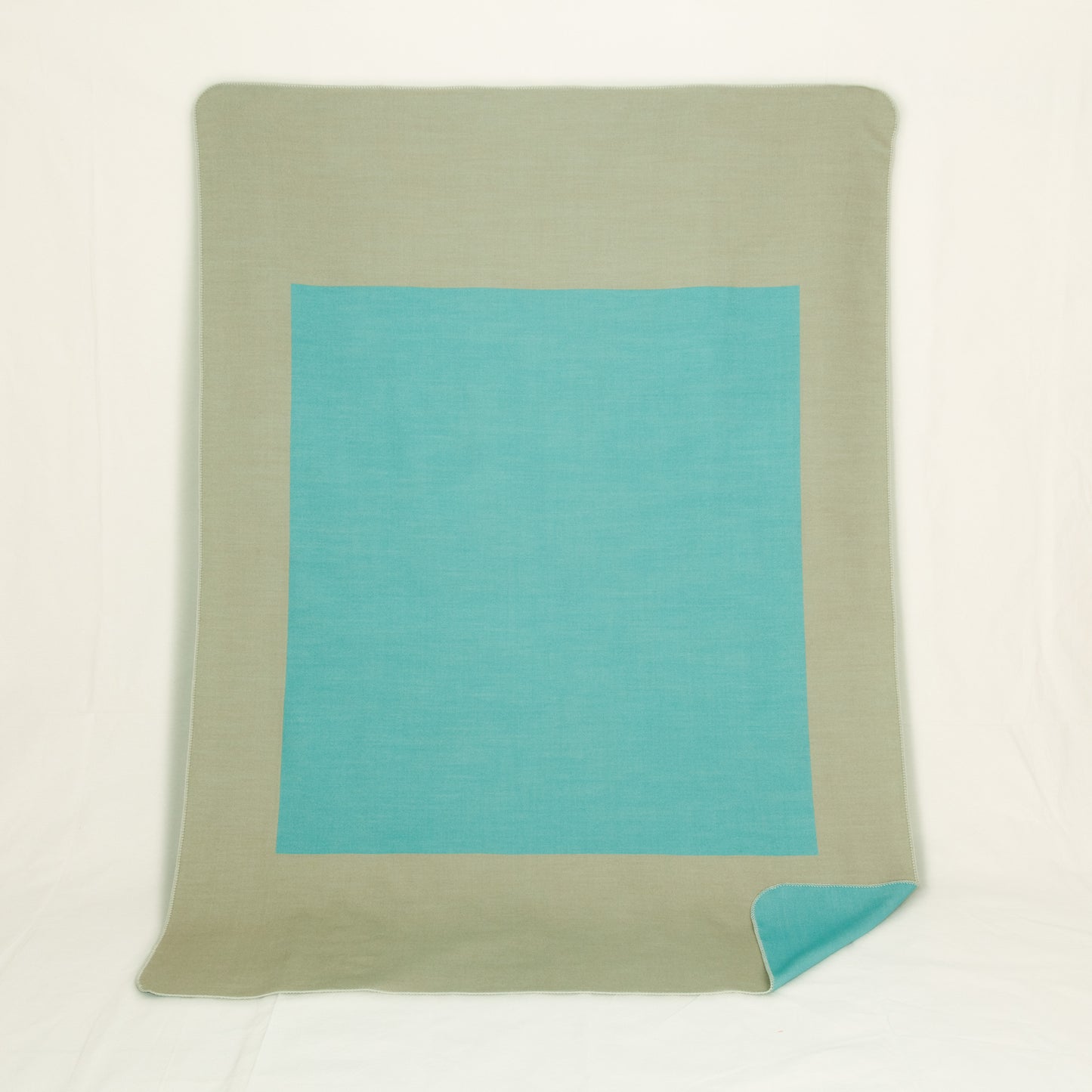 Wolldecke / Throw: SQUARE Türkis/Sand